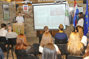 Parlament mladih HR 73m